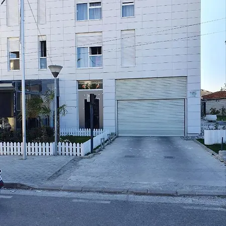 Rovena's - Free Parking Lägenhet *