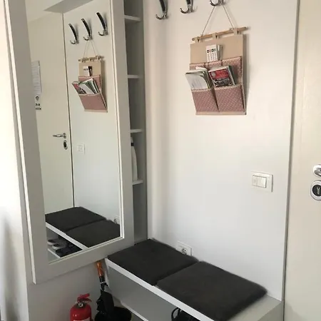 Rovena's - Free Parking Appartement